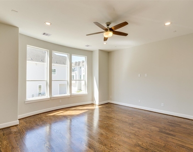1815 Napa Creek Lane - Photo Thumbnail 8