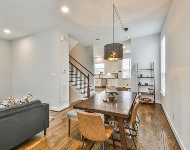 1815 Napa Creek Lane - Photo Thumbnail 11