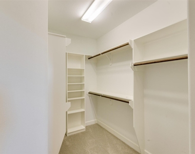 1815 Napa Creek Lane - Photo Thumbnail 31