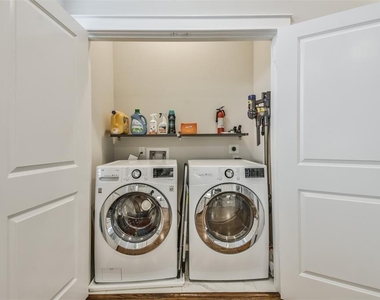 1815 Napa Creek Lane - Photo Thumbnail 19