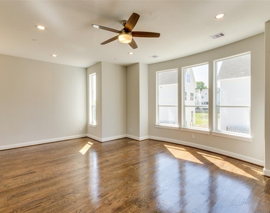 1815 Napa Creek Lane - Photo Thumbnail 5