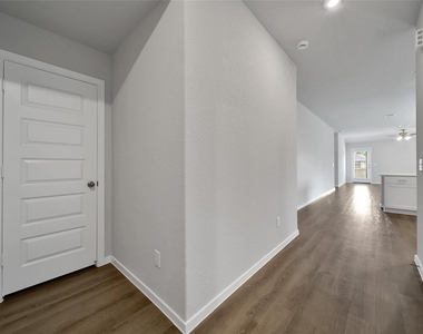 8007 Camphor Court - Photo Thumbnail 8