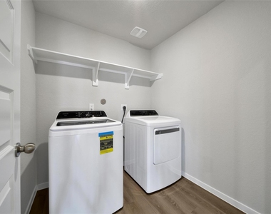 8007 Camphor Court - Photo Thumbnail 17