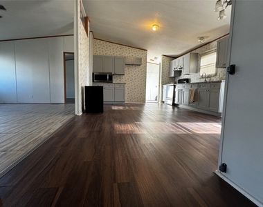15930 Boss Gaston Road - Photo Thumbnail 5