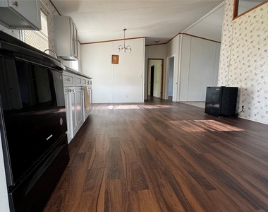 15930 Boss Gaston Road - Photo Thumbnail 3