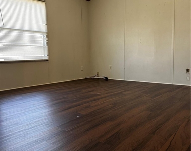 15930 Boss Gaston Road - Photo Thumbnail 12