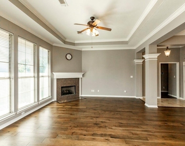 434 Harbor Oaks Drive - Photo Thumbnail 6