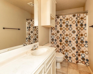 434 Harbor Oaks Drive - Photo Thumbnail 19
