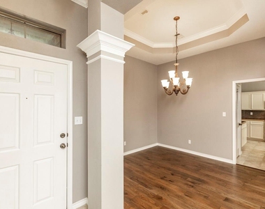 434 Harbor Oaks Drive - Photo Thumbnail 2