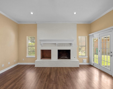 616 Westwood Circle - Photo Thumbnail 9
