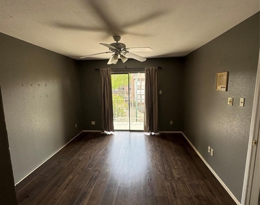 6633 W Airport Boulevard - Photo Thumbnail 8