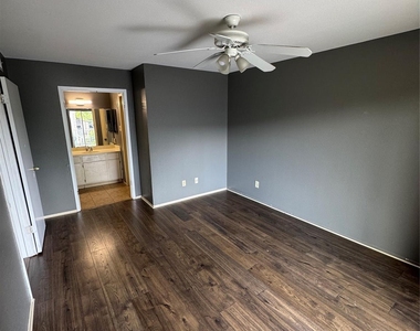 6633 W Airport Boulevard - Photo Thumbnail 9