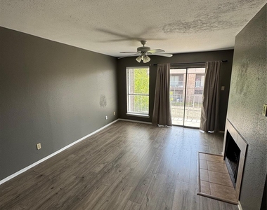 6633 W Airport Boulevard - Photo Thumbnail 2