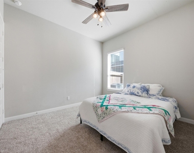 2406 Driftwood Trail - Photo Thumbnail 13