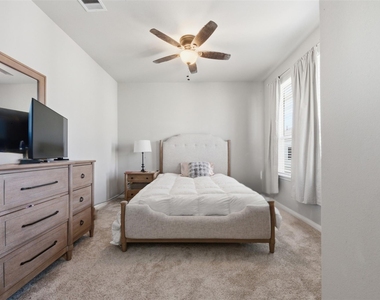 2406 Driftwood Trail - Photo Thumbnail 22