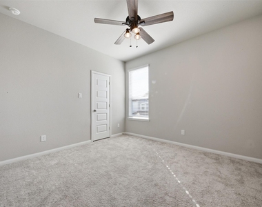 2406 Driftwood Trail - Photo Thumbnail 23