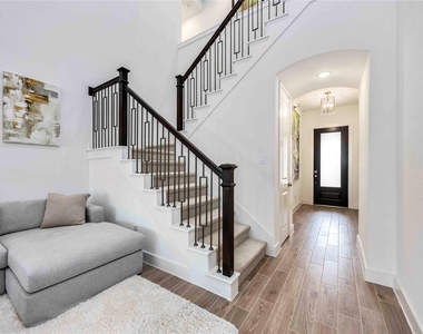 11247 Buchanan Coves Lane - Photo Thumbnail 2