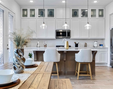 11247 Buchanan Coves Lane - Photo Thumbnail 6