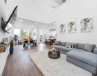 11247 Buchanan Coves Lane - Photo Thumbnail 3