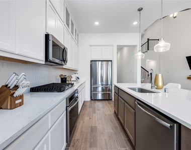 11247 Buchanan Coves Lane - Photo Thumbnail 8
