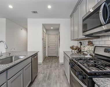 1522 Truckee River Drive - Photo Thumbnail 3