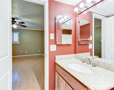 3224 Timmons Lane - Photo Thumbnail 26