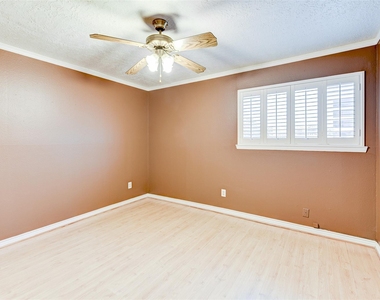 3224 Timmons Lane - Photo Thumbnail 30