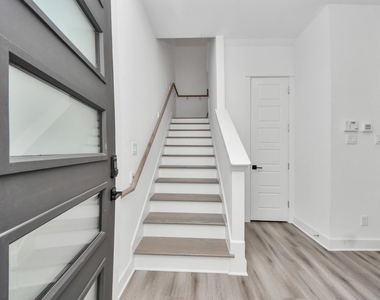 318 Neyland Street - Photo Thumbnail 20