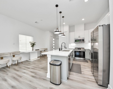 318 Neyland Street - Photo Thumbnail 26