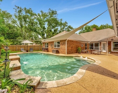 15402 Willow Shores Drive - Photo Thumbnail 1