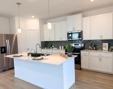16238 Parish Pointe - Photo Thumbnail 14
