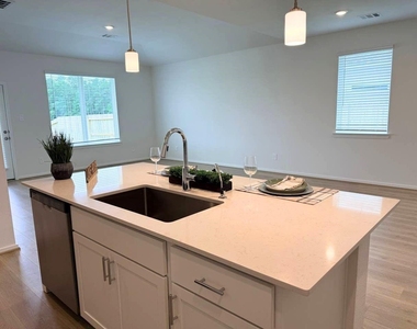 16238 Parish Pointe - Photo Thumbnail 20