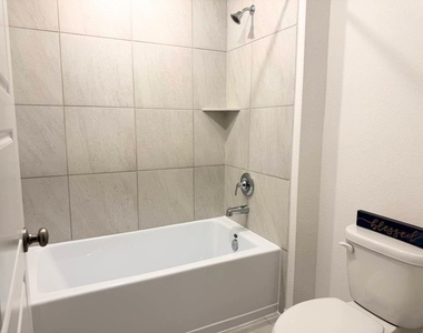 16238 Parish Pointe - Photo Thumbnail 35