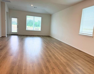 16238 Parish Pointe - Photo Thumbnail 10