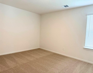 16238 Parish Pointe - Photo Thumbnail 31