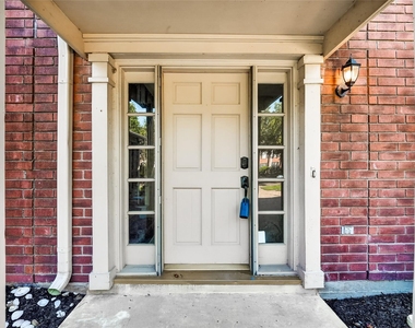 128 Bayou Bend Drive - Photo Thumbnail 1