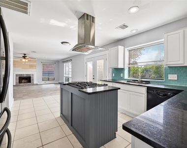 128 Bayou Bend Drive - Photo Thumbnail 11