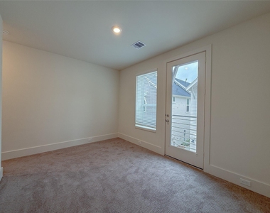 881 Rachel Street - Photo Thumbnail 22