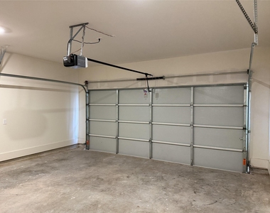 881 Rachel Street - Photo Thumbnail 26