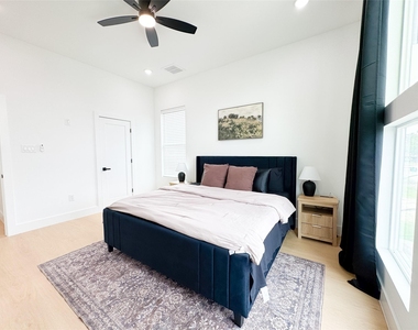3920 Aledo Street - Photo Thumbnail 7