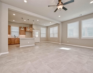515 Longleaf Pine Drive - Photo Thumbnail 16