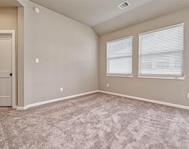 515 Longleaf Pine Drive - Photo Thumbnail 35