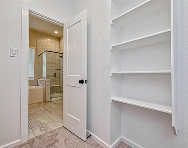 515 Longleaf Pine Drive - Photo Thumbnail 33