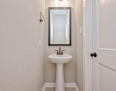 515 Longleaf Pine Drive - Photo Thumbnail 20