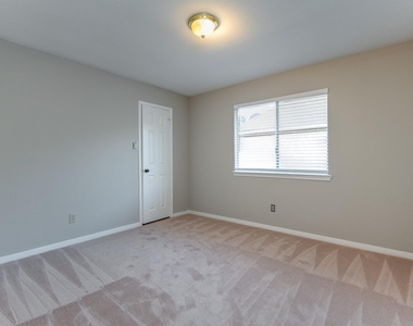 2710 Double Lake Drive - Photo Thumbnail 37