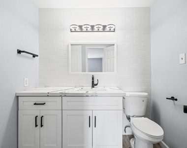 14600 Fonmeadow Drive - Photo Thumbnail 12
