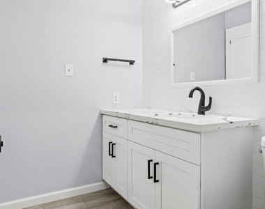 14600 Fonmeadow Drive - Photo Thumbnail 19