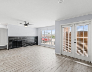 14600 Fonmeadow Drive - Photo Thumbnail 6