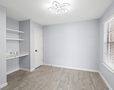 14600 Fonmeadow Drive - Photo Thumbnail 18