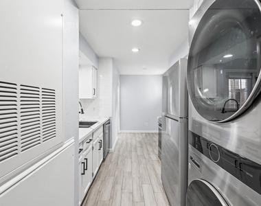 14600 Fonmeadow Drive - Photo Thumbnail 5
